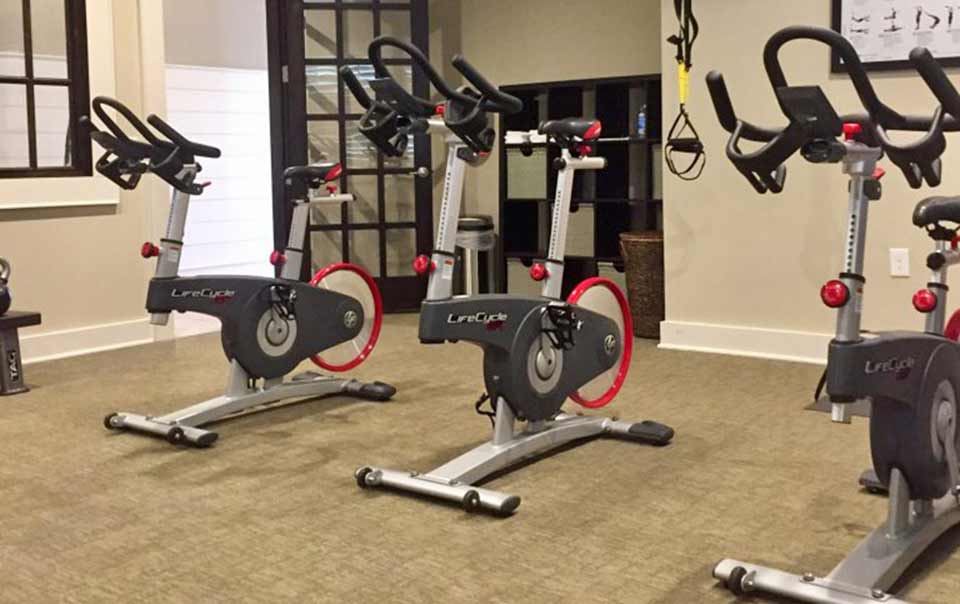 Greystone Apartments Knoxville, TN Vista Spinning area in gym